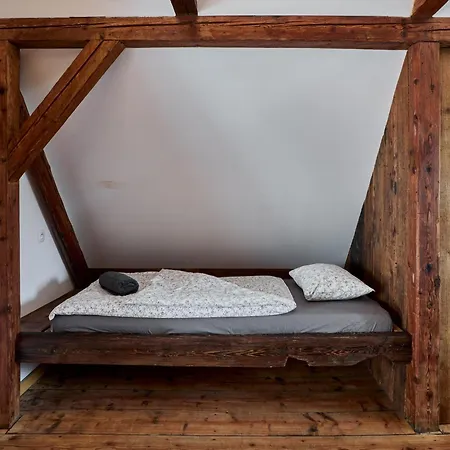 فيلة In Near Slopes *